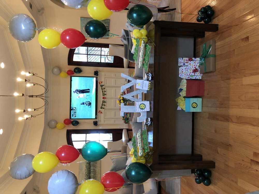 Masters party balloons and decorations